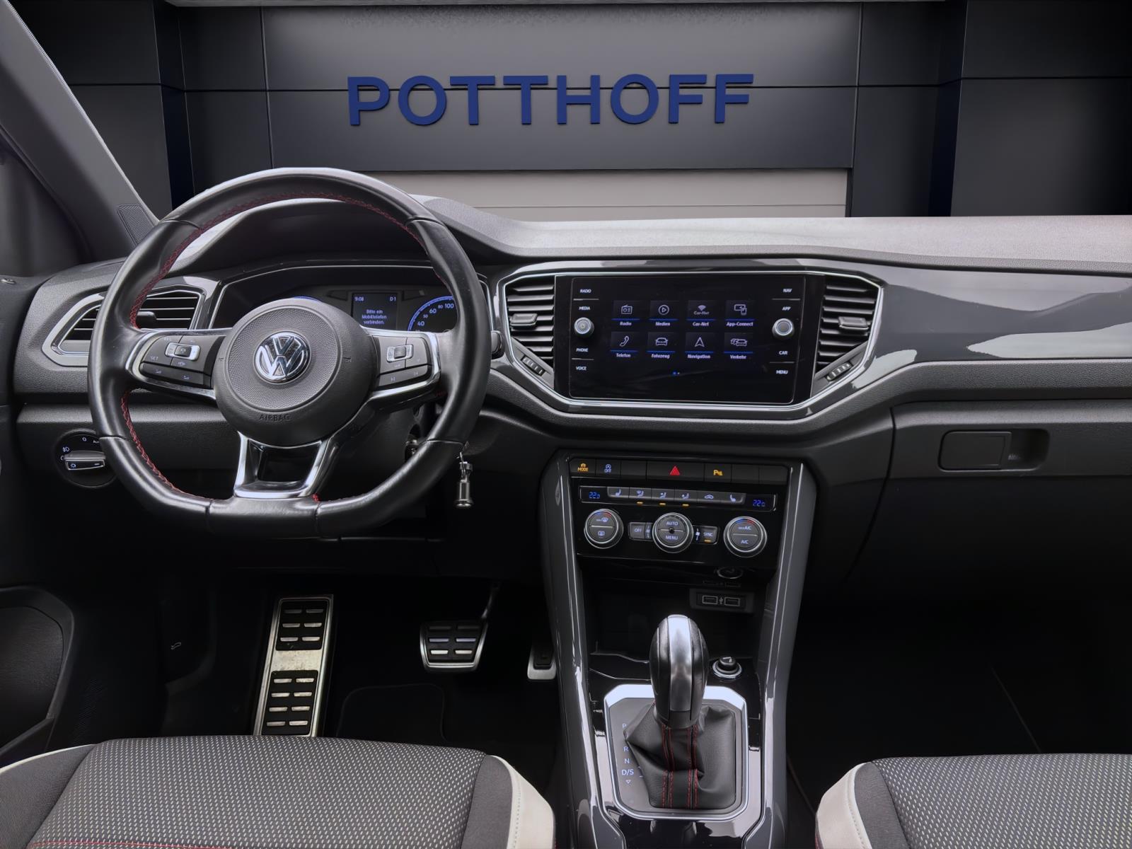 Volkswagen T-Roc 2.0 TDI DSG SPORT AHK NAVI ACC PDC