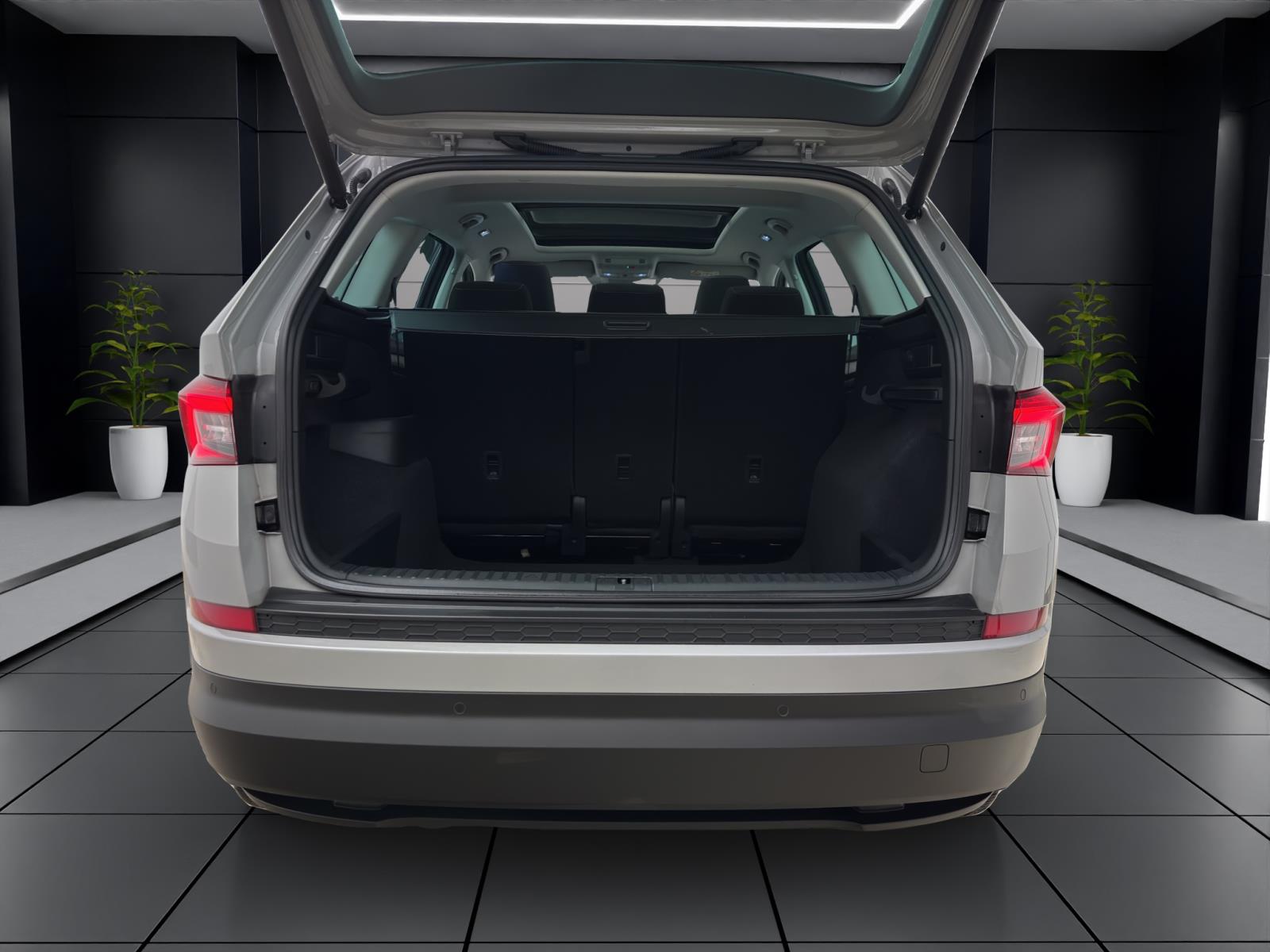 Skoda Kodiaq 2.0 TSI DSG 4x4 CLEVER PANO NAVI ACC KAMERA