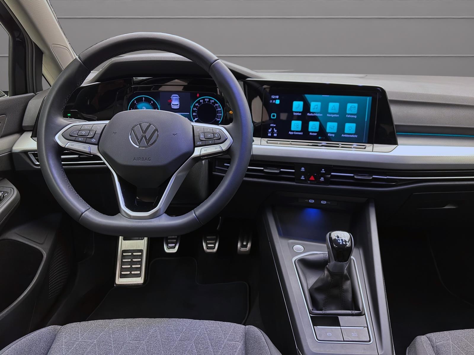 Volkswagen Golf 2.0 TDI MOVE NAVI ACC PDC LED SITZHZG