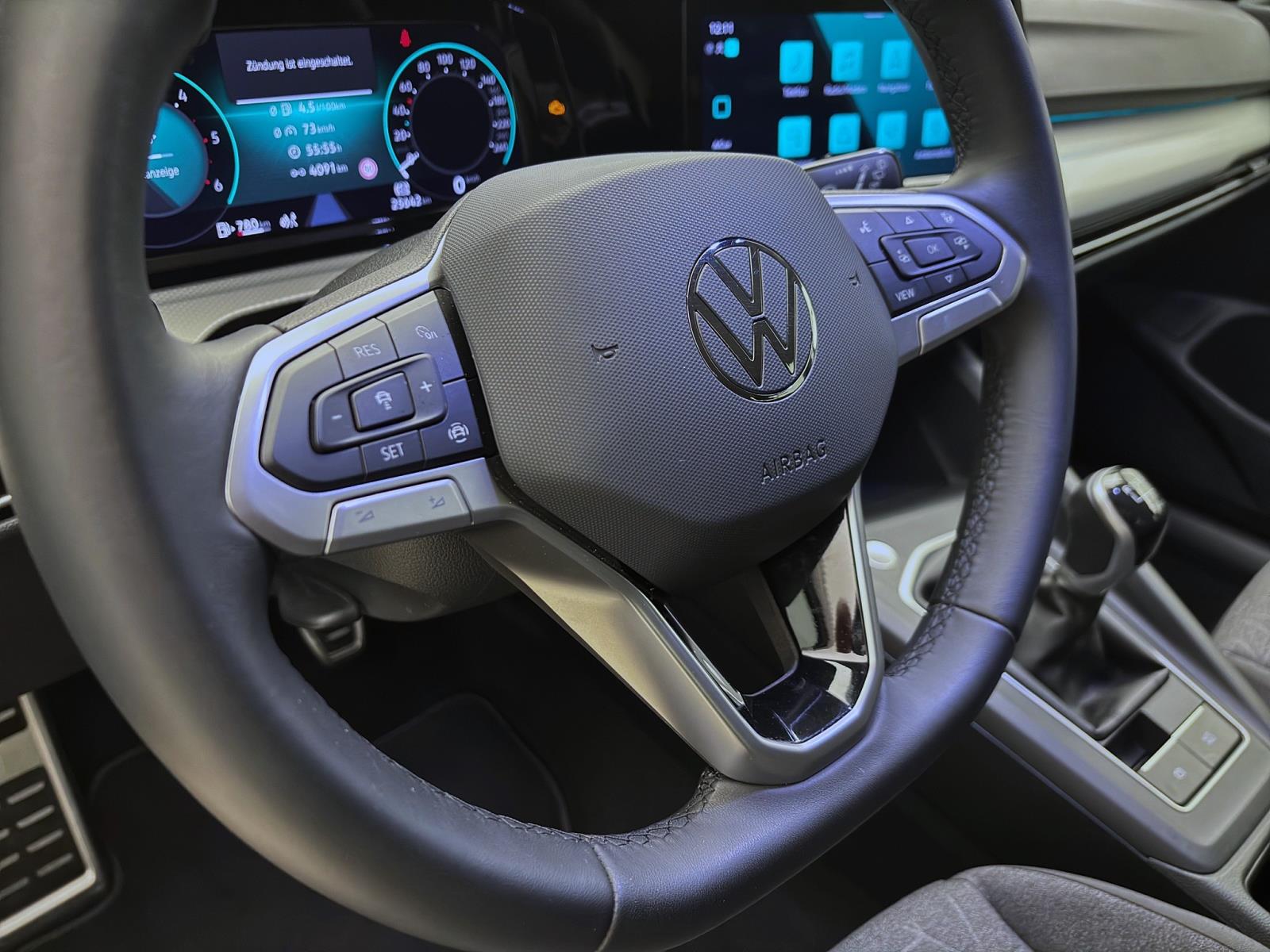 Volkswagen Golf 2.0 TDI MOVE NAVI ACC PDC LED SITZHZG