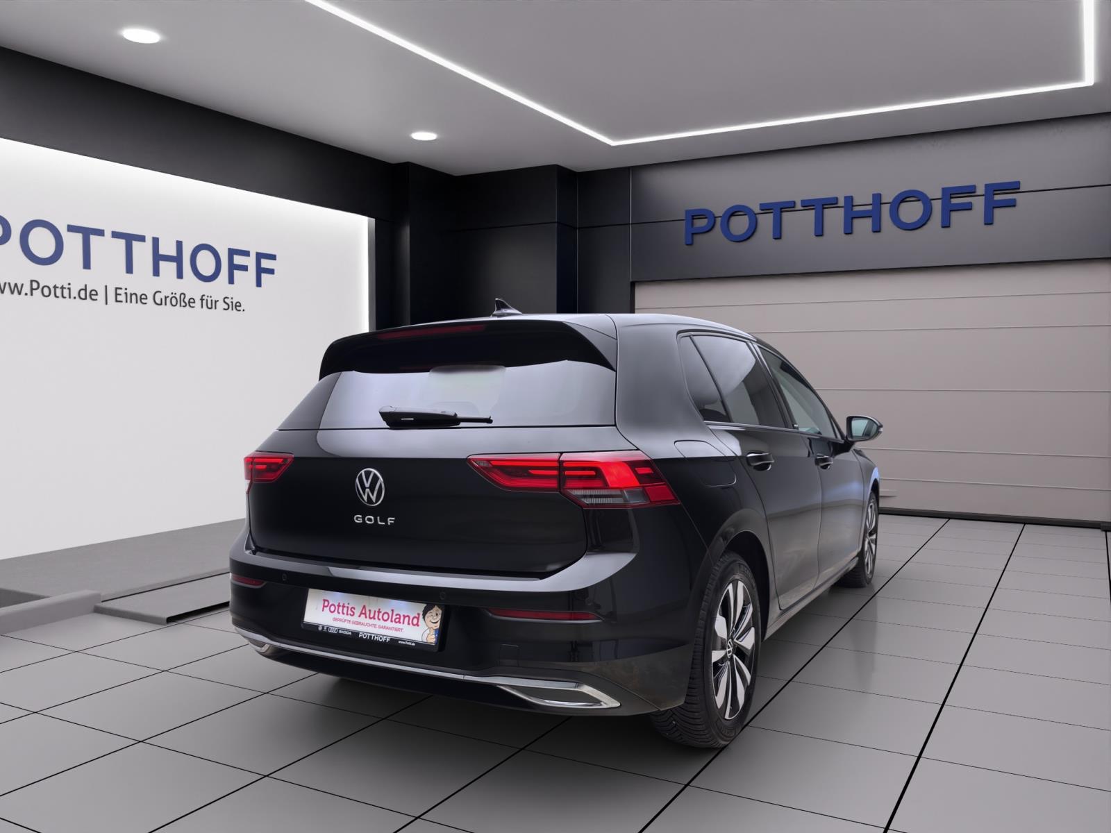 Volkswagen Golf 1.5 TSI MOVE AHK ACC PDC NAVI SITZHZG