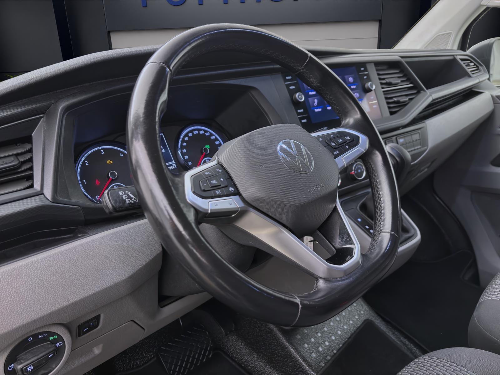 Volkswagen T6.1 Transporter Kasten 2,0 DSG TDI Navi/AHK/Klima