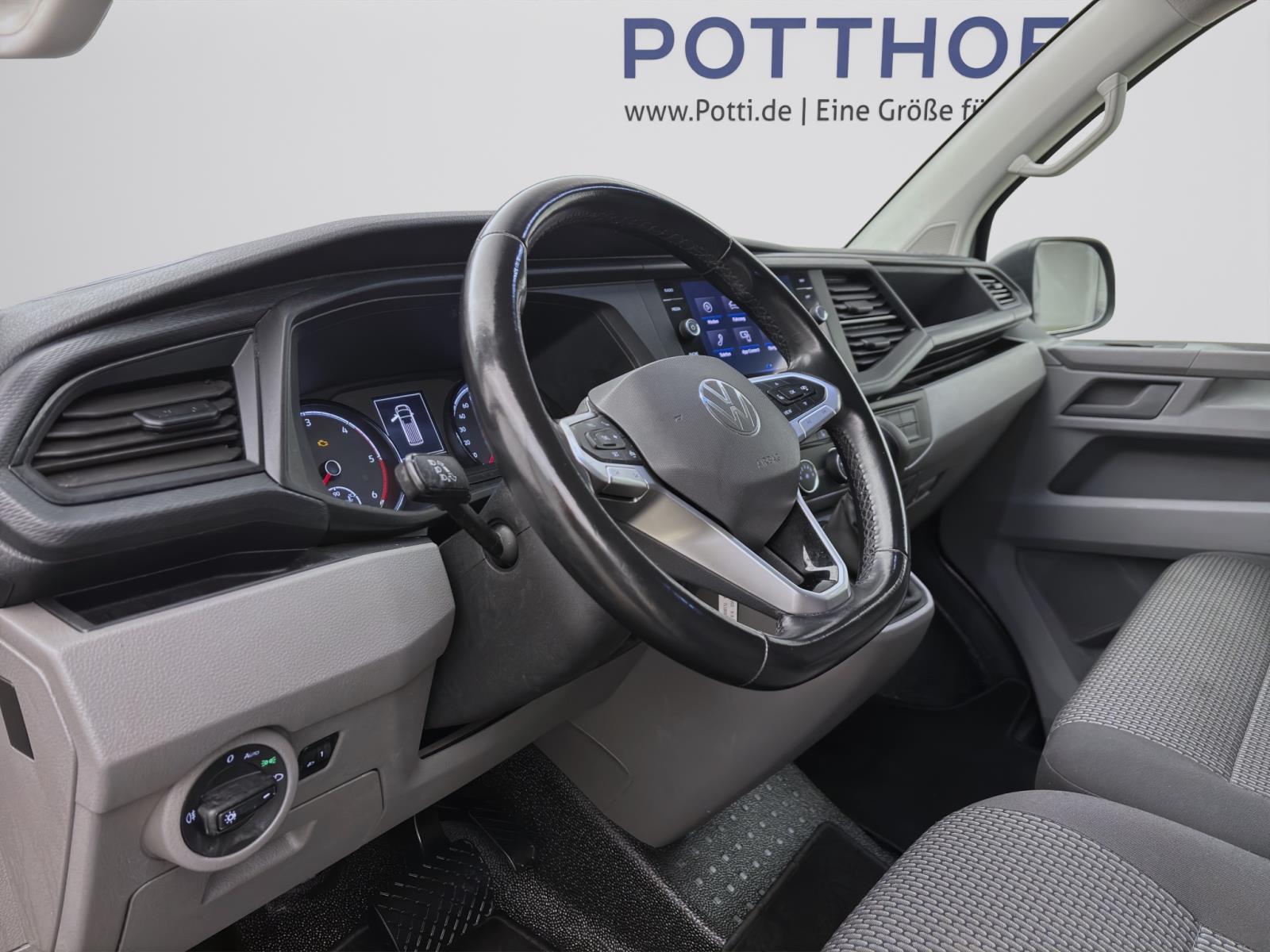 Volkswagen T6.1 Transporter Kasten 2,0 DSG TDI Navi/AHK/Klima