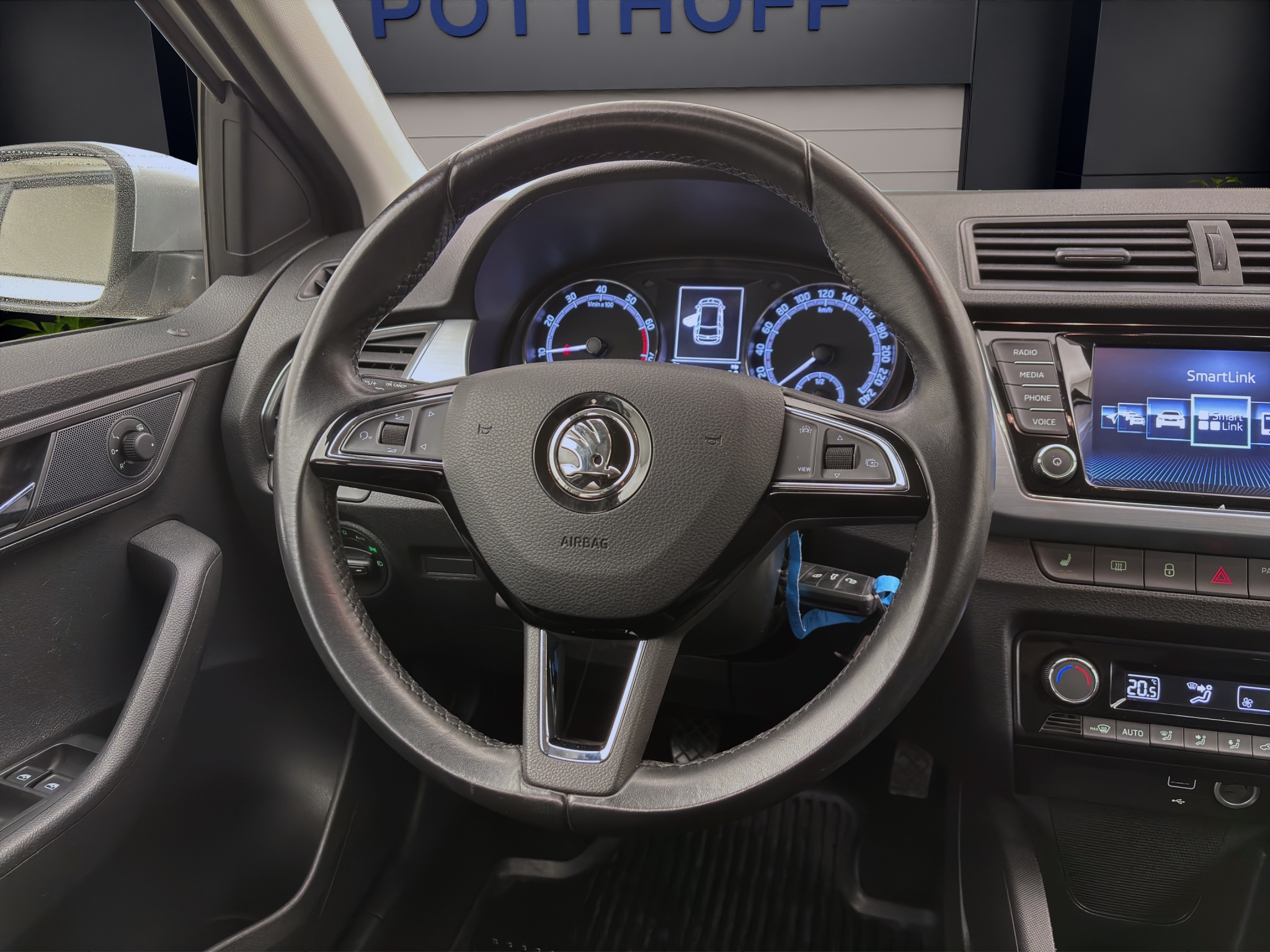 Skoda Fabia 1.0 TSI ScoutLine PDC Navi Sitzhzg LightAssist Climatronic