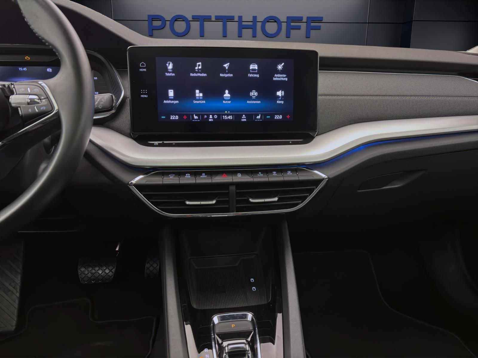 Skoda Octavia Combi 2.0 TDI DSG Style Pano AHK ACC PDC LED Navi Sitzhzg HUD