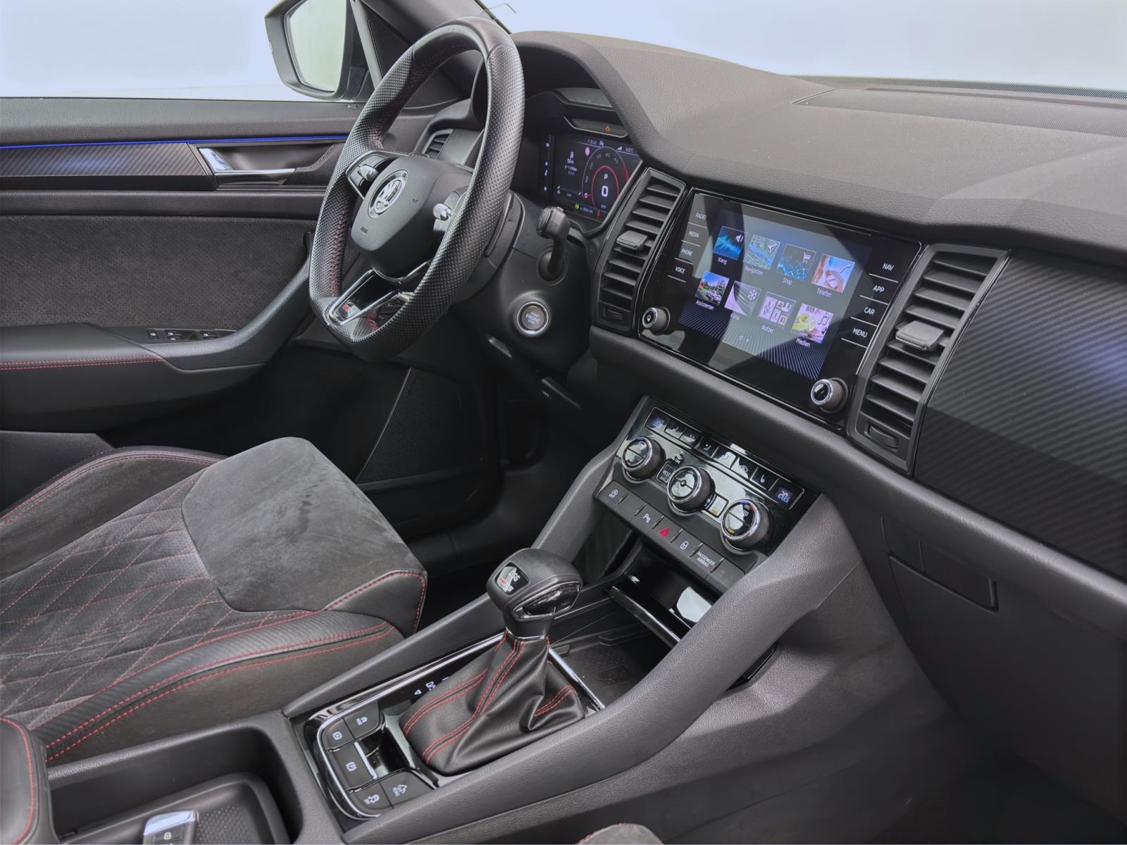 Skoda Kodiaq 2.0 TDI DSG RS 4x4 AHK PDC Kamera LED Navi Sitzhzg