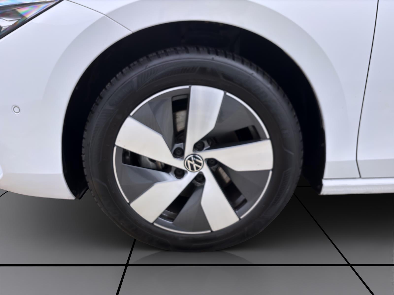 Volkswagen Passat Variant 1.5 eTSI DSG BUSINESS AHK NAVI ACC KAMERA