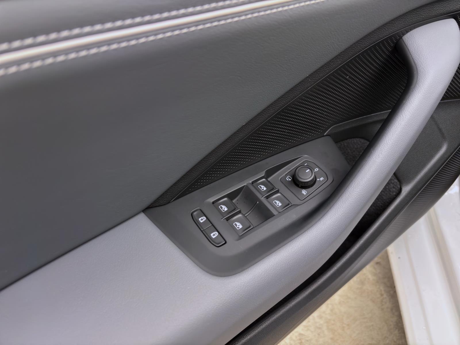 Volkswagen Passat Variant 1.5 eTSI DSG BUSINESS AHK NAVI ACC KAMERA