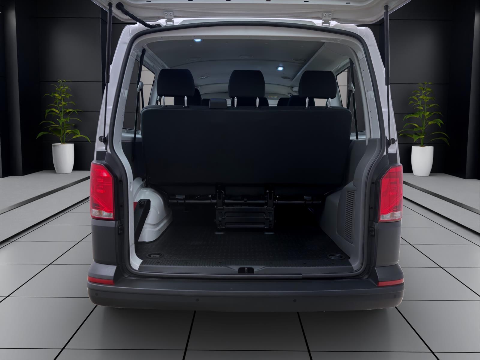 Volkswagen T6.1 Transporter Kombi 2.0 TDI 9-SITZER NAVI KLIMA PDC