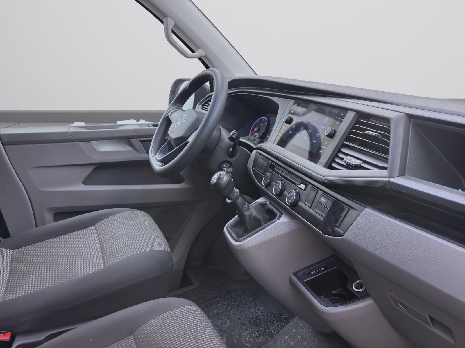 Volkswagen T6.1 Transporter Kombi 2.0 TDI 9-SITZER NAVI KLIMA PDC
