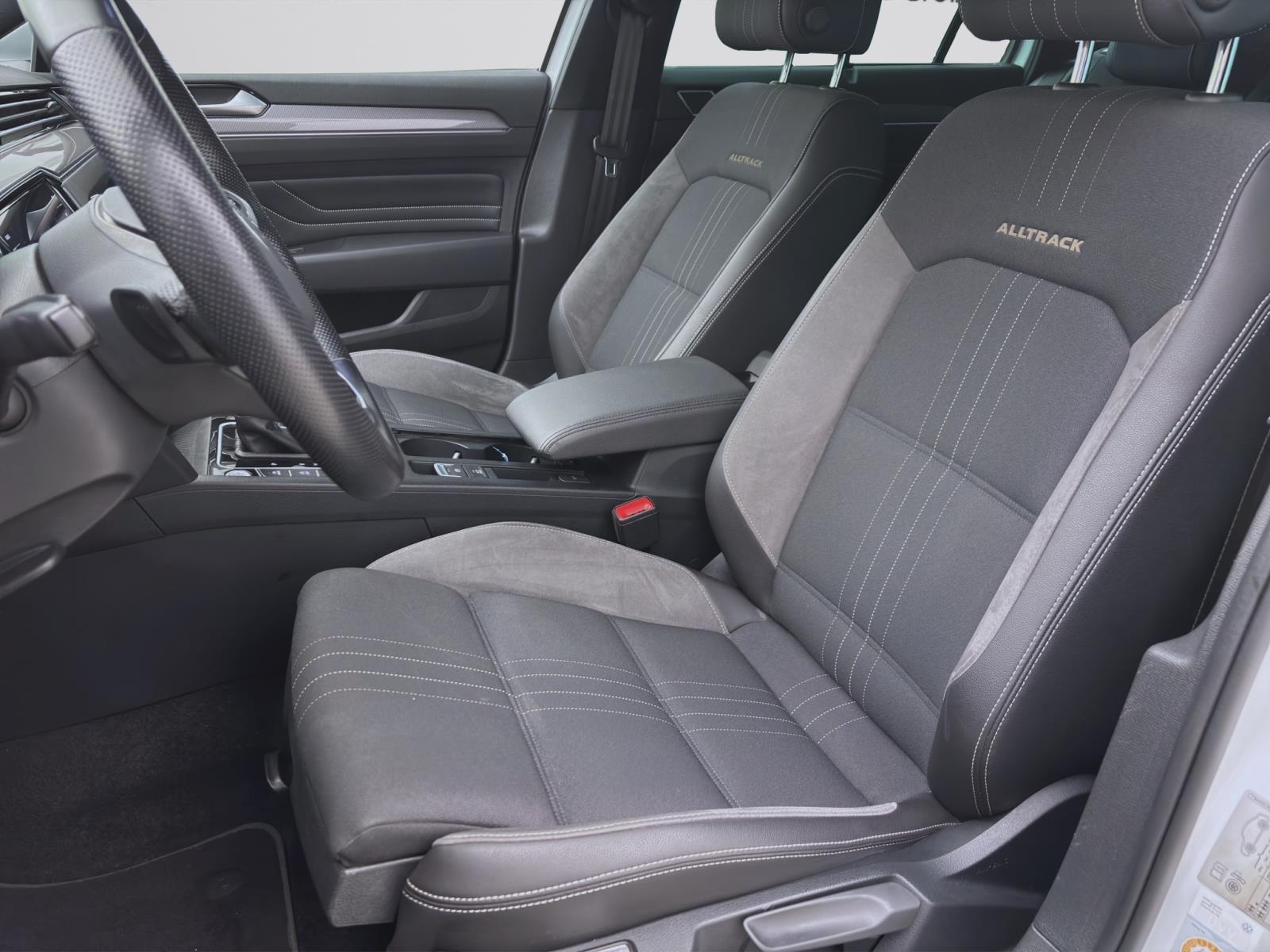 Volkswagen Passat Alltrack 2.0 TDI DSG 4M AHK NAVI ACC KAMERA