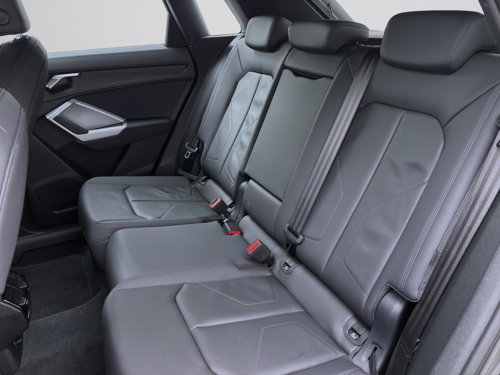 Audi Q3 40 TDI Q ADVANCED AHK KAMERA NAVI+ SITZHZG GRA