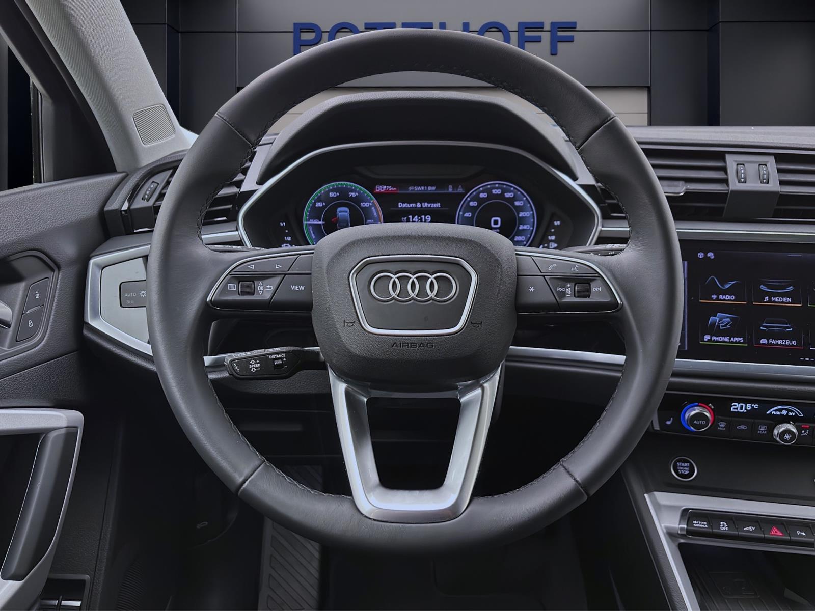 Audi Q3 Sportback 45 TFSIe S LINE AHK NAVI+ PDC SITZHZG