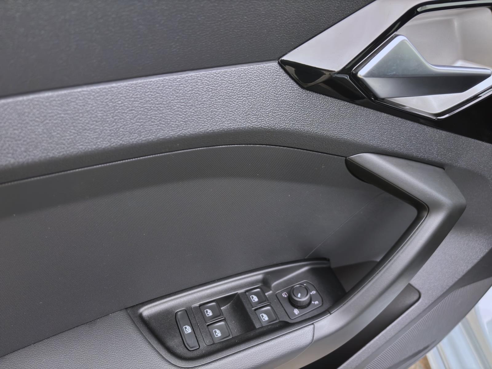 Audi A1 Sportback 30 TFSI S LINE LED SITZHZG GRA DYN.BLINKER