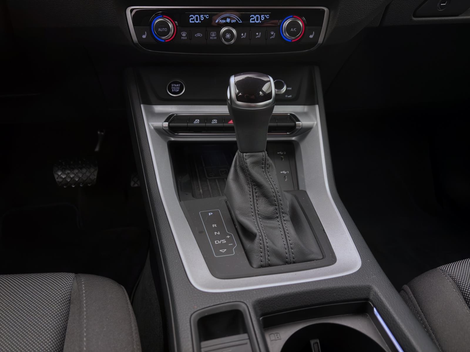 Audi Q3 35 TDI S line AHK Kamera Navi Sitzhzg VirtCockpit