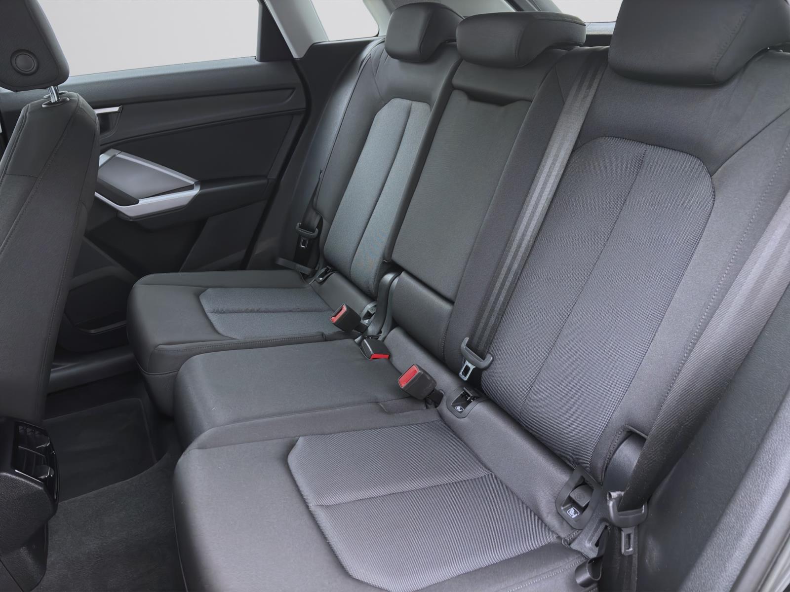 Audi Q3 35 TDI S line AHK Kamera Navi Sitzhzg VirtCockpit