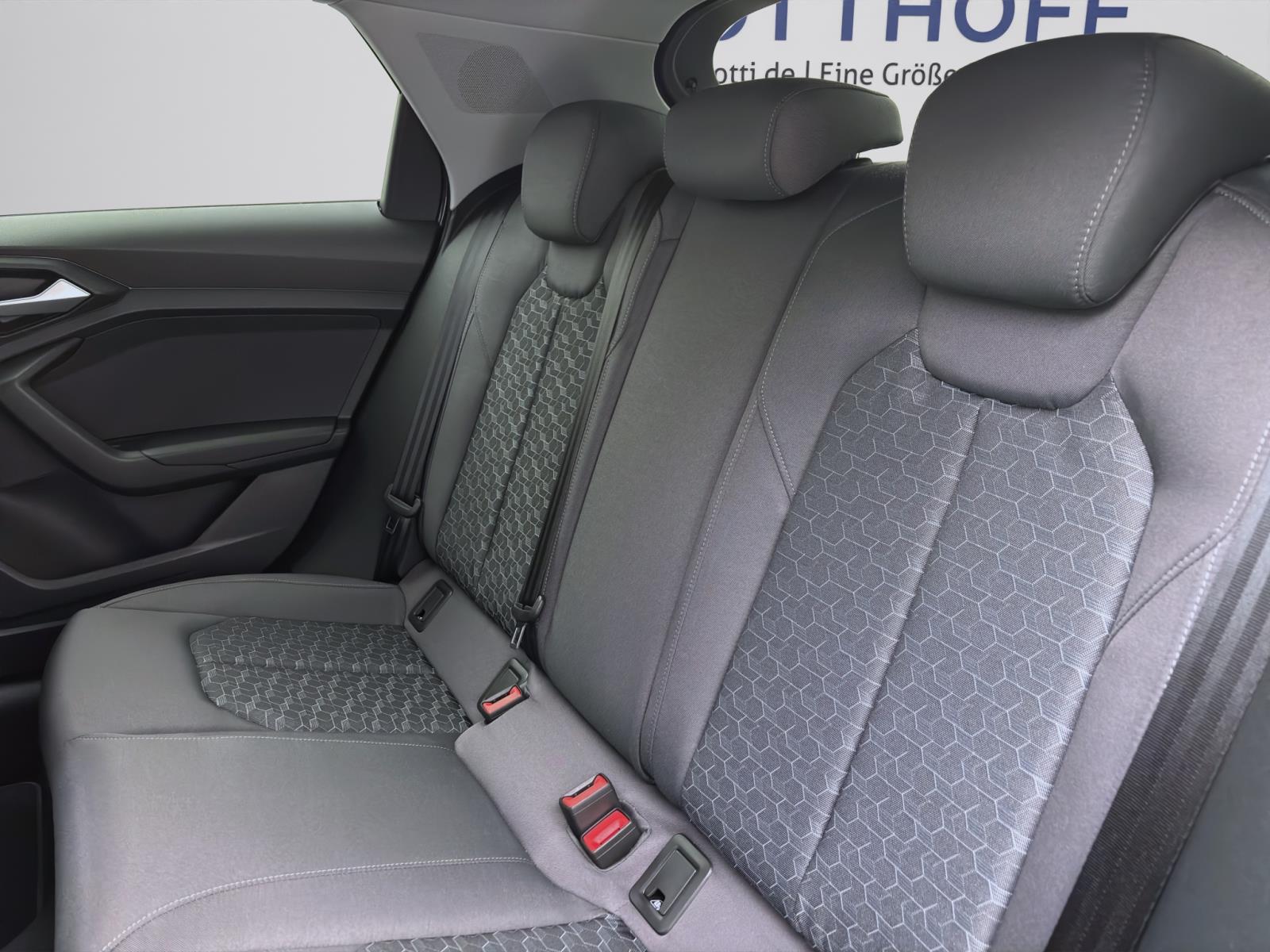 Audi A1 Sportback 30 TFSI ADVANCED LED SITZHZG SPORTSITZE