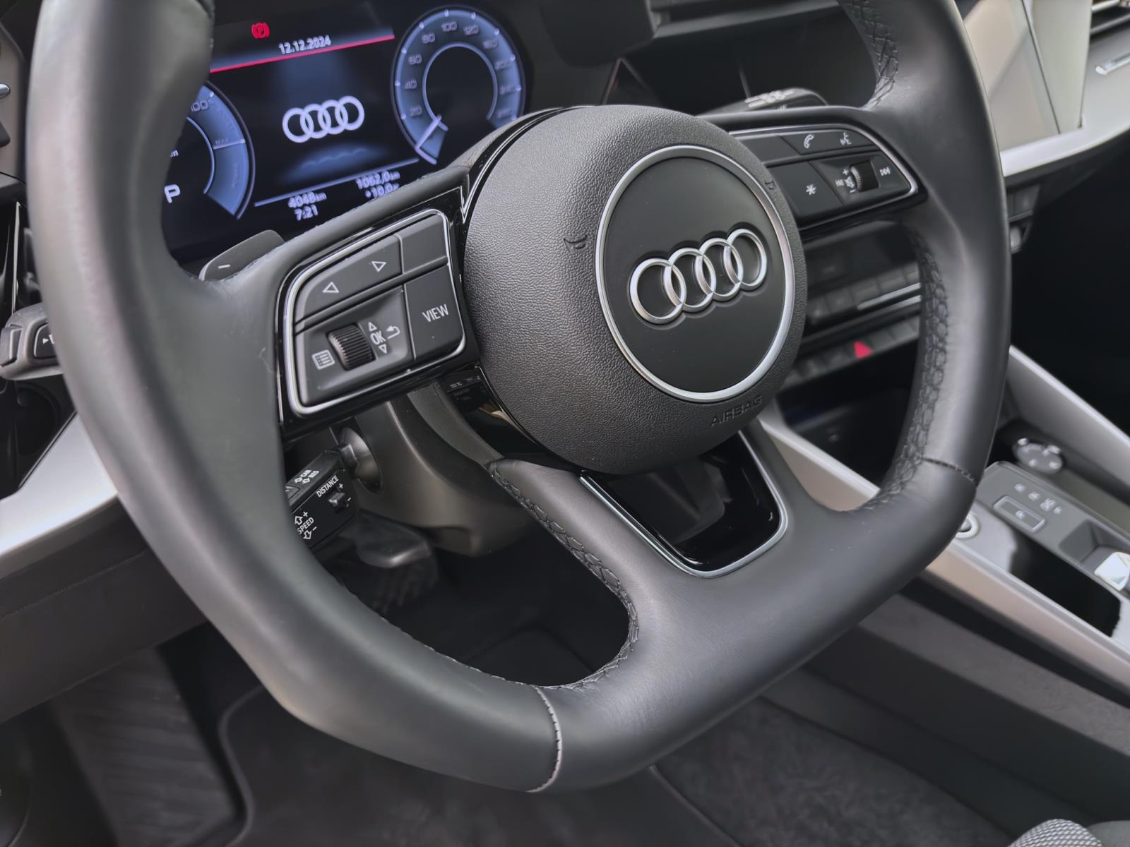 Audi A3 Sportback 40 TFSI e S LINE NAVI LED SITZHZG