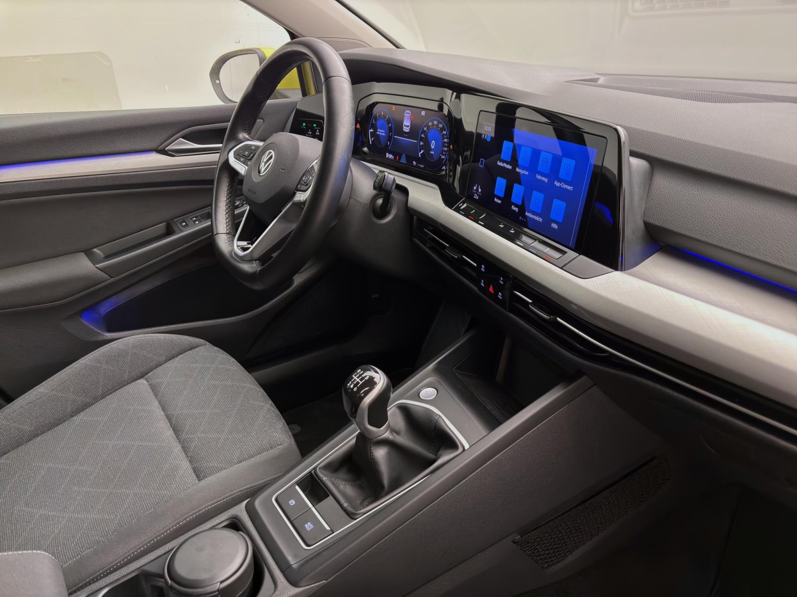 Volkswagen Golf 1.5 TSI LIFE ACC PDC LED NAVI SITZHZG