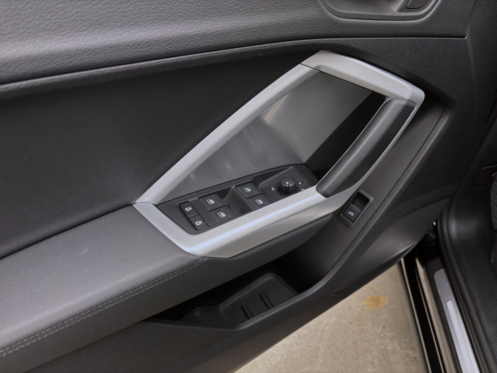 Audi Q3 35 TDI ADVANCED KAMERA NAVI+ GRA PDC