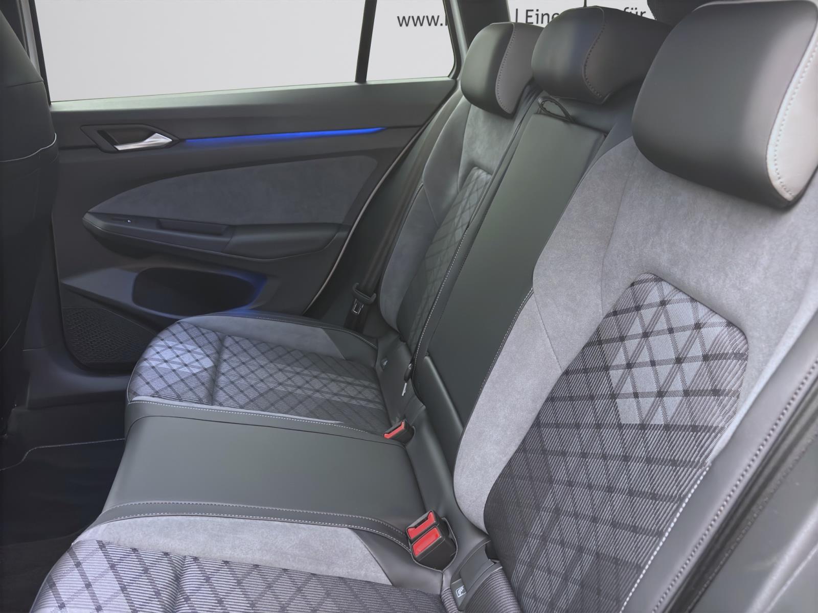 Volkswagen Golf Variant 1.5 eTSI DSG R-LINE NAVI KAMERA PDC ACC