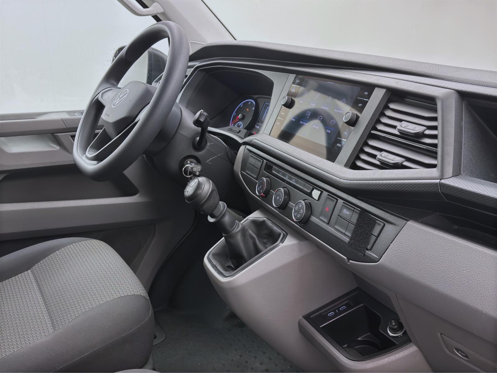 Volkswagen T6.1 Transporter Kombi 2.0 TDI 9-SITZER KLIMA NAVI PDC