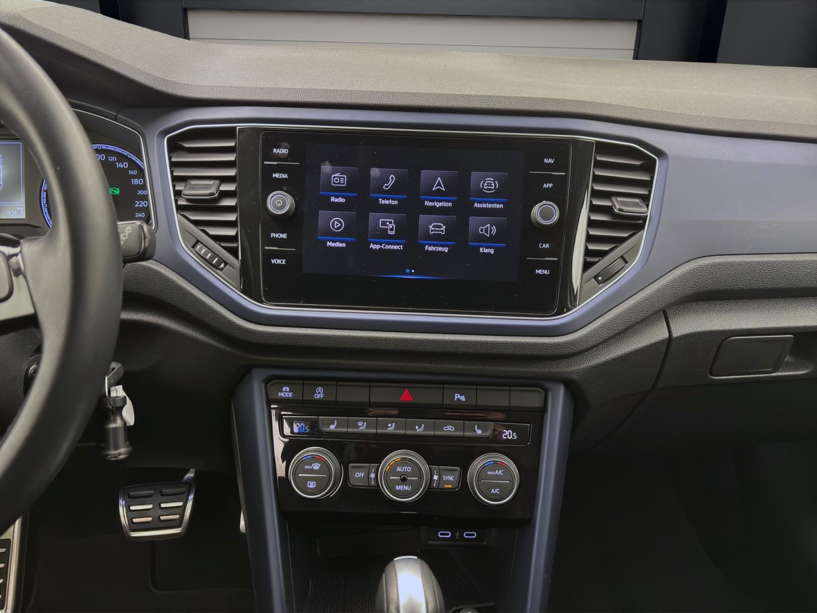 Volkswagen T-Roc 1.5 TSI DSG UNITED NAVI KAMERA PDC SITZHZG