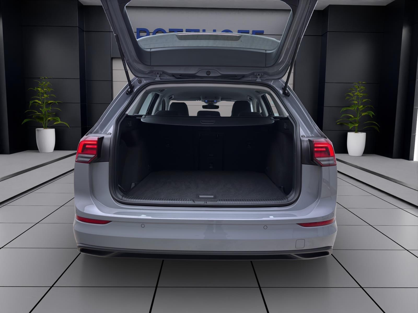 Volkswagen Golf Variant 1.0 TSI LIFE STANDHZG NAVI ACC PDC
