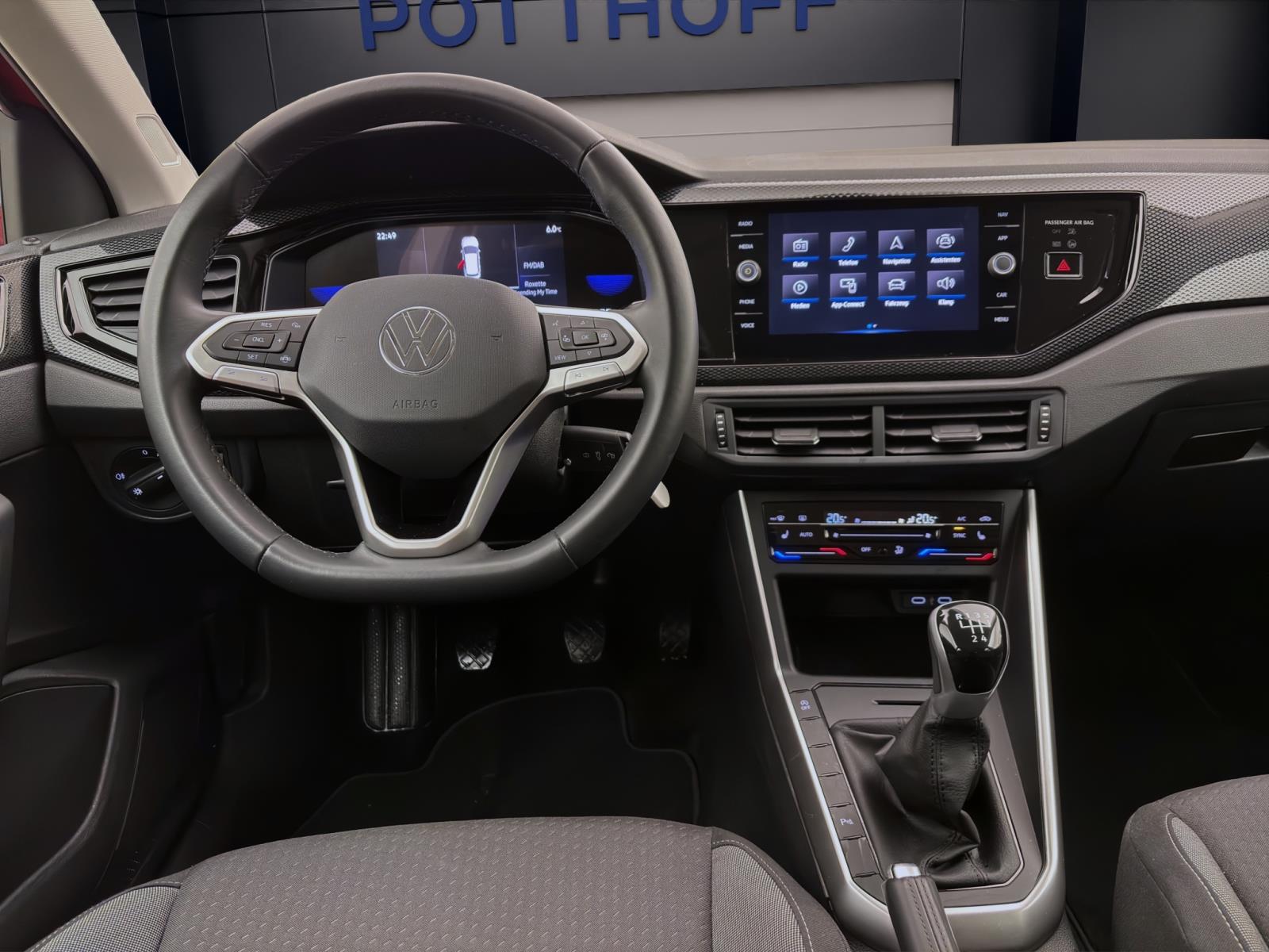 Volkswagen Polo 1.0 MPI LIFE NAVI PDC LED SITZHZG