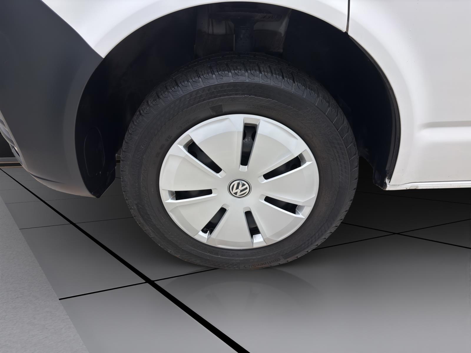 Volkswagen T6.1 Kombi 9-Sitzer 2,0 TDI Navi/Klima
