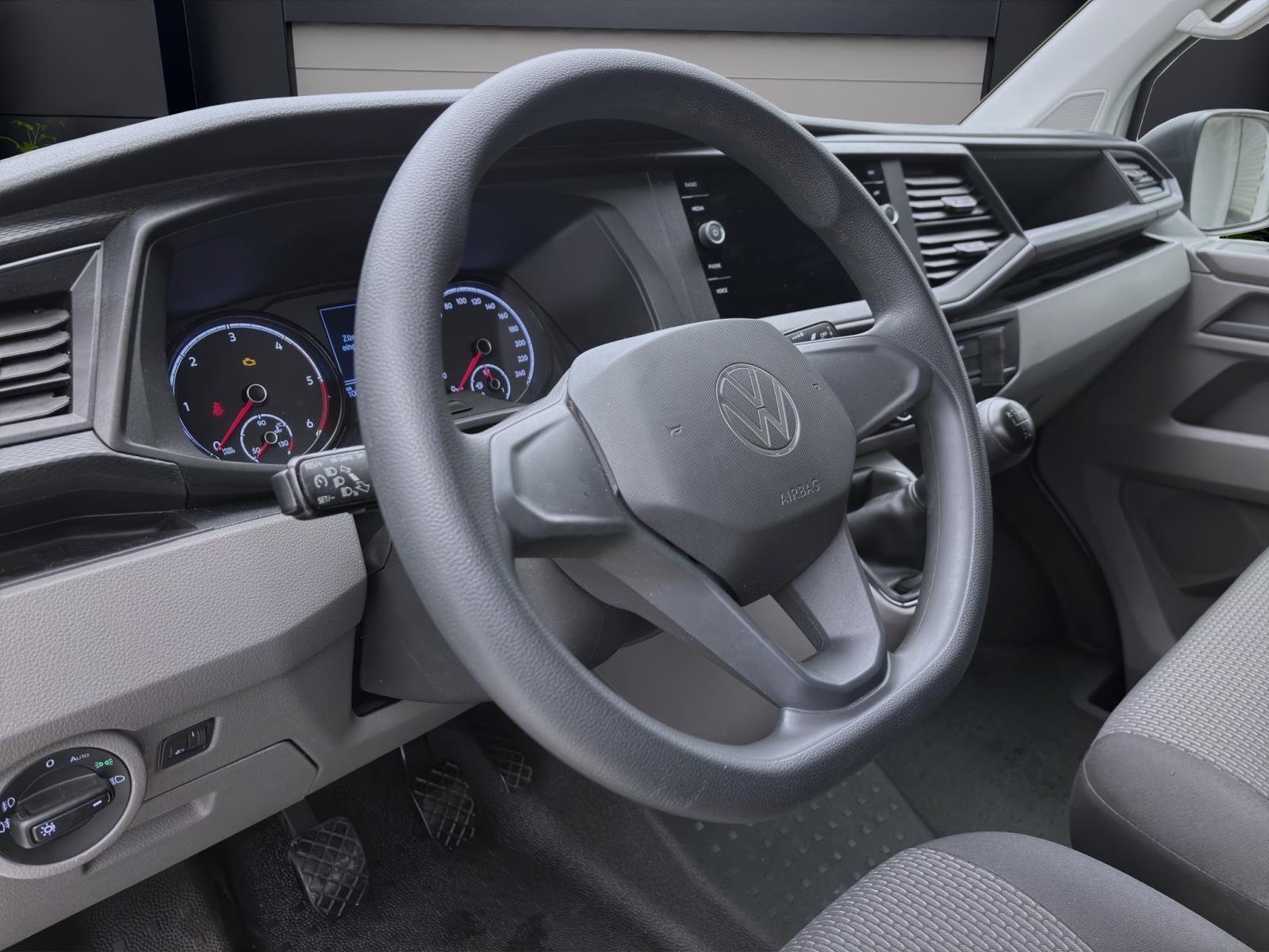 Volkswagen T6.1 Kombi 9-Sitzer 2,0 TDI Navi/Klima