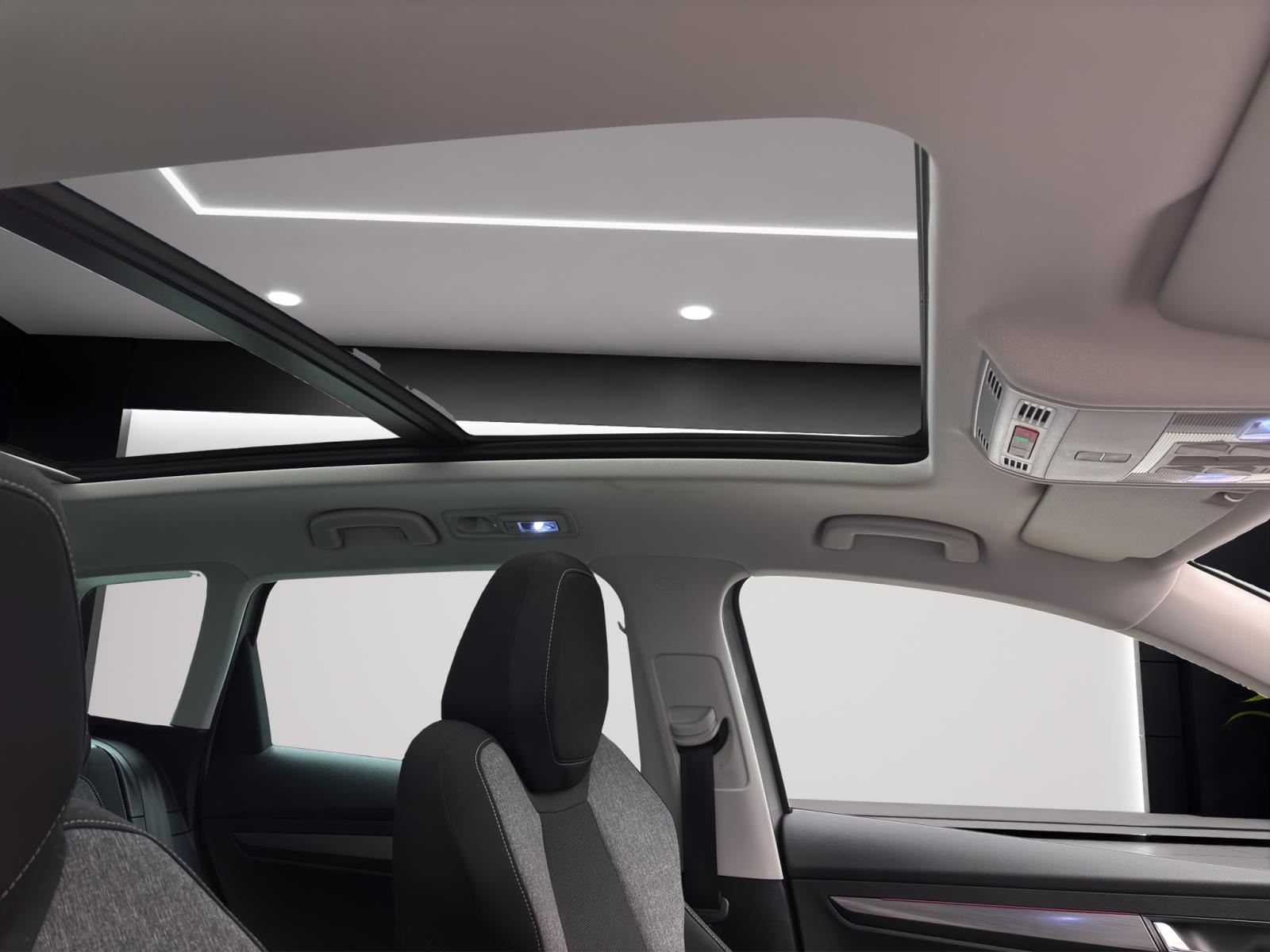 Skoda Karoq 2.0 TDI DSG 4x4 DRIVE 125 PANO NAVI ACC LED