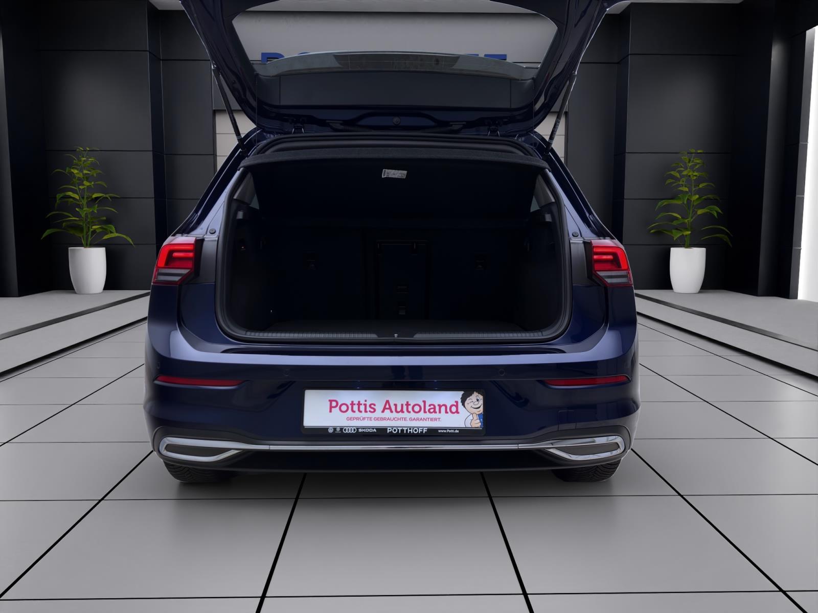 Volkswagen Golf 2.0 TDI DSG MOVE AHK NAVI ACC KAMERA LED