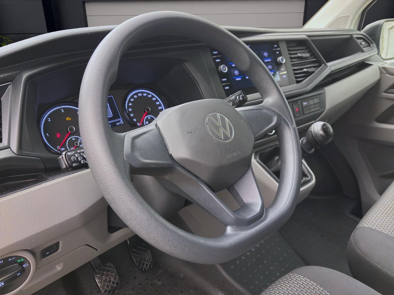 Volkswagen T6.1 Transporter Kombi 2.0 TDI 9-Sitzer NAVI KLIMA DAB+