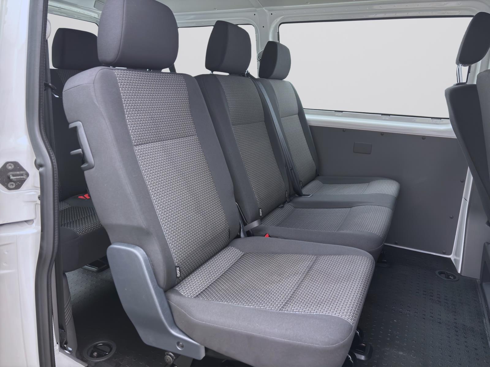 Volkswagen T6.1 Transporter Kombi 2.0 TDI 9-Sitzer NAVI KLIMA DAB+