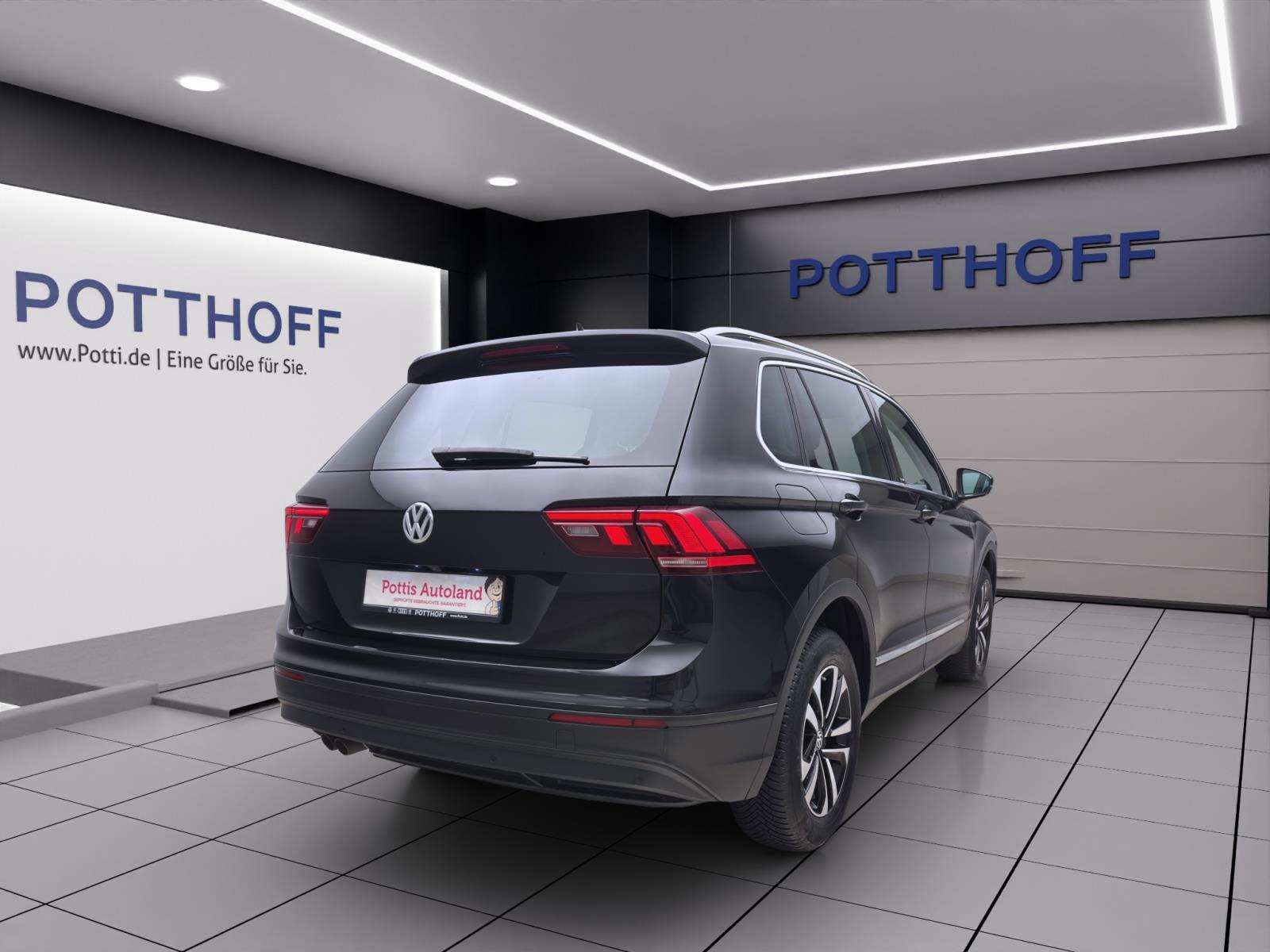 Volkswagen Tiguan 2.0 TDI DSG IQ.DRIVE PANO AHK ACC NAVI