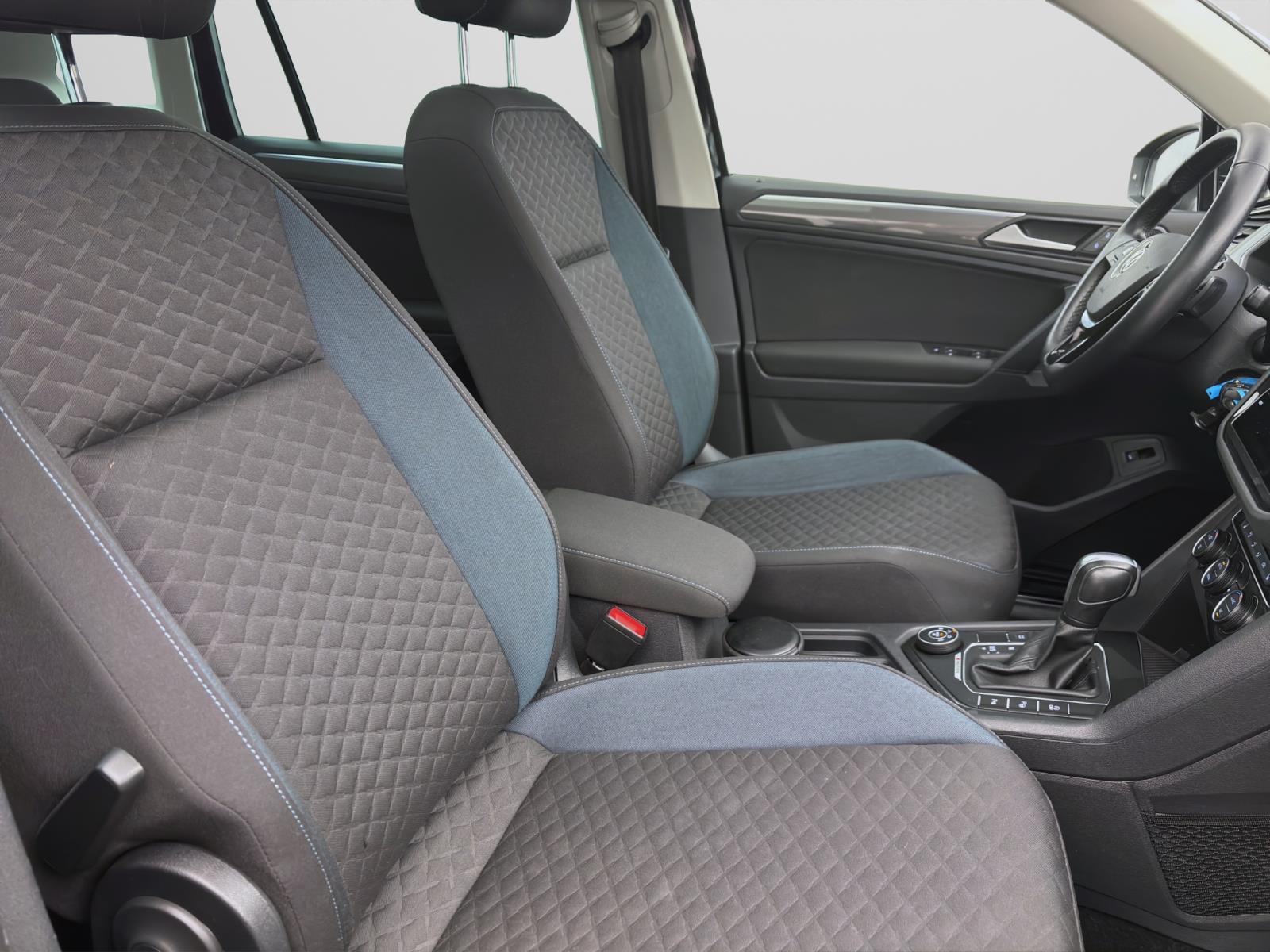 Volkswagen Tiguan 2.0 TDI DSG IQ.DRIVE PANO AHK ACC NAVI