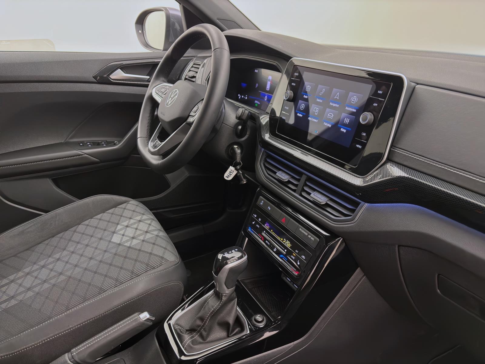 Volkswagen T-Cross 1.5 TSI DSG R-LINE AHK ACC NAVI IQ.LIGHT