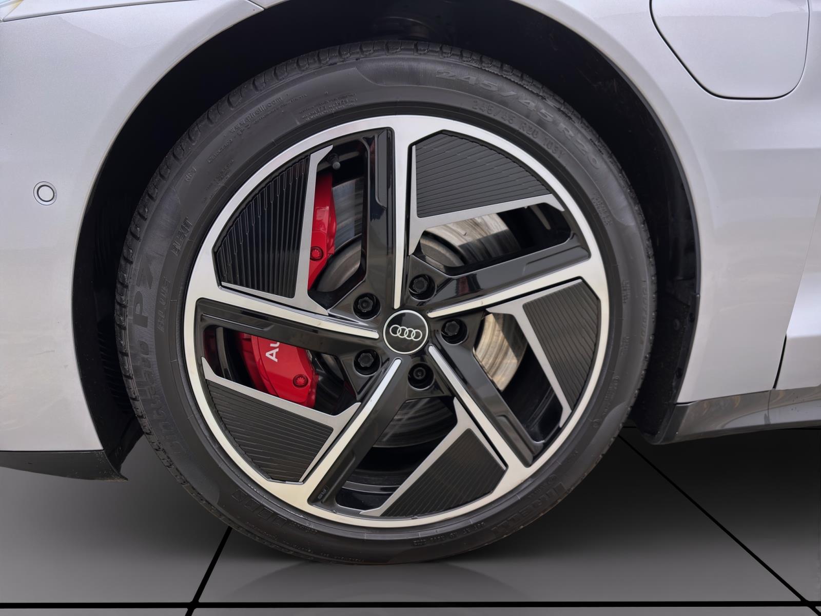Audi e-tron GT Q PANO MATRIX NAVI+ B&O HUD