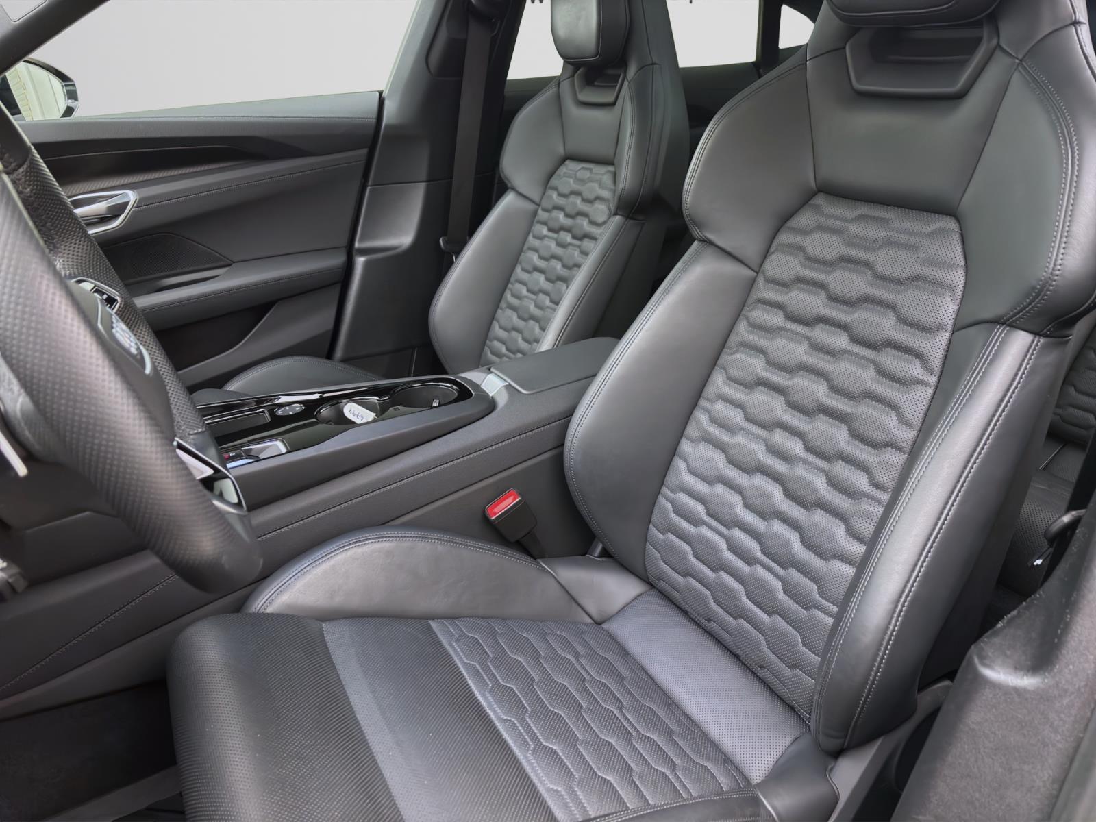 Audi e-tron GT Q PANO MATRIX NAVI+ B&O HUD