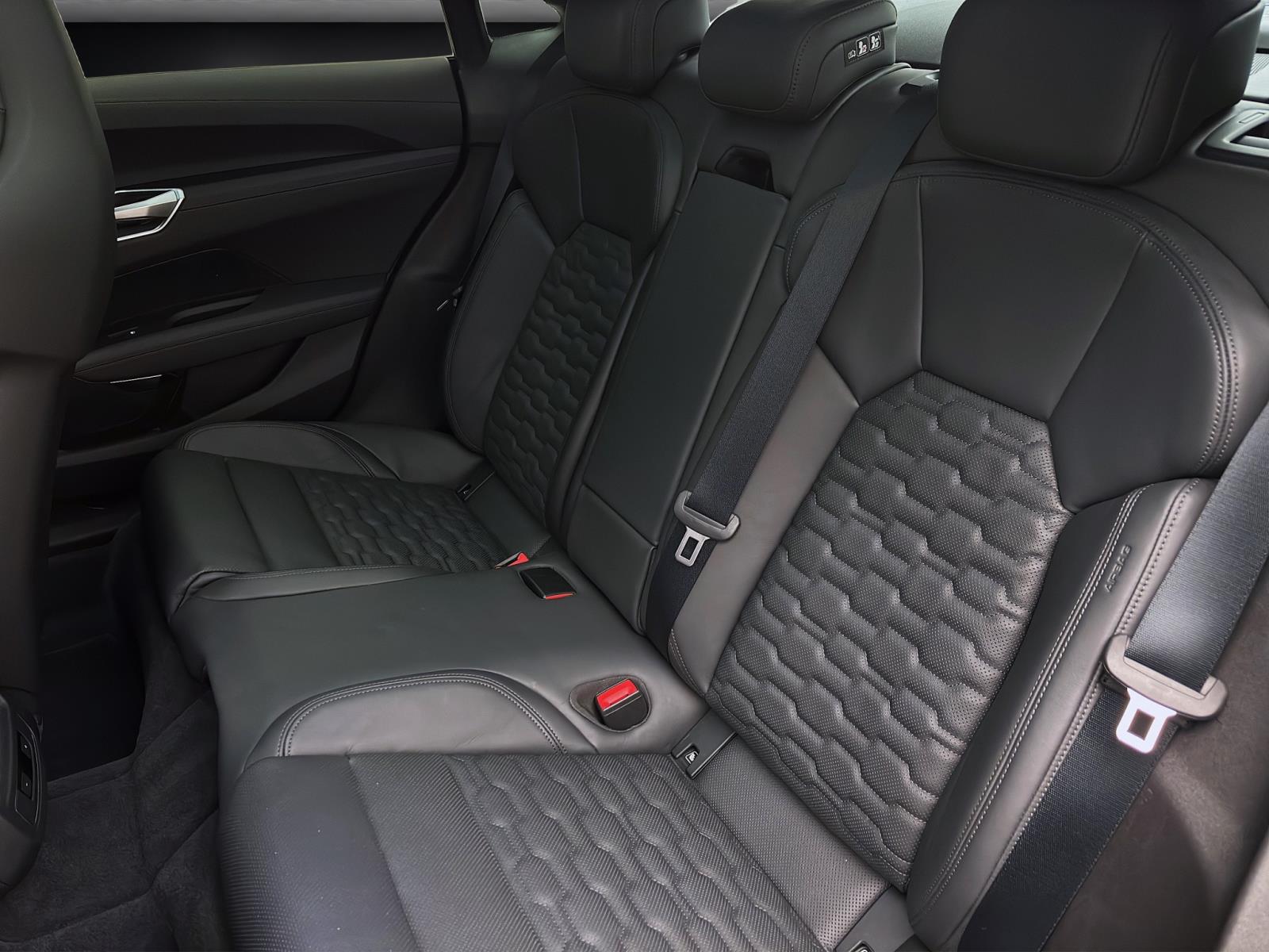 Audi e-tron GT Q PANO MATRIX NAVI+ B&O HUD
