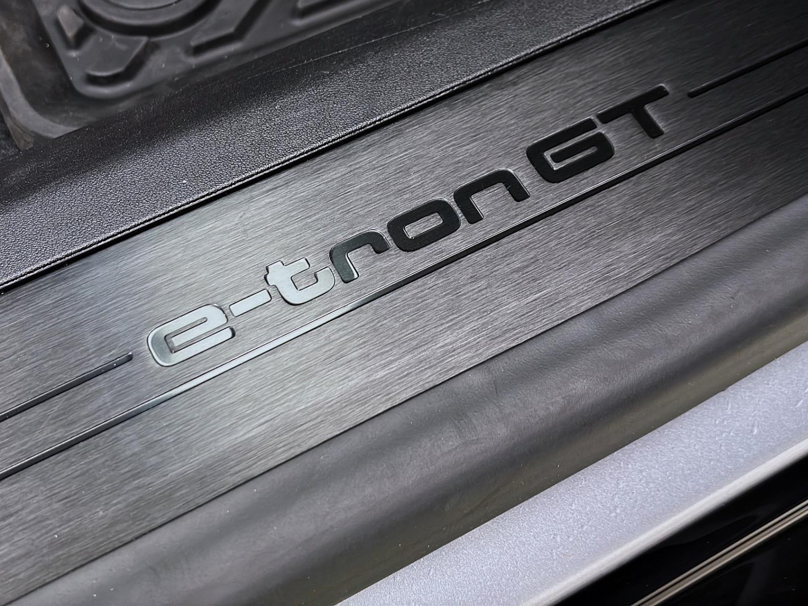 Audi e-tron GT Q PANO MATRIX NAVI+ B&O HUD