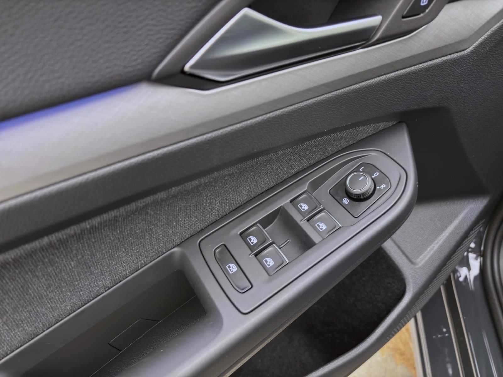 Volkswagen Golf 1.0 TSI LIFE PDC LED SITZHZG APPCONNECT