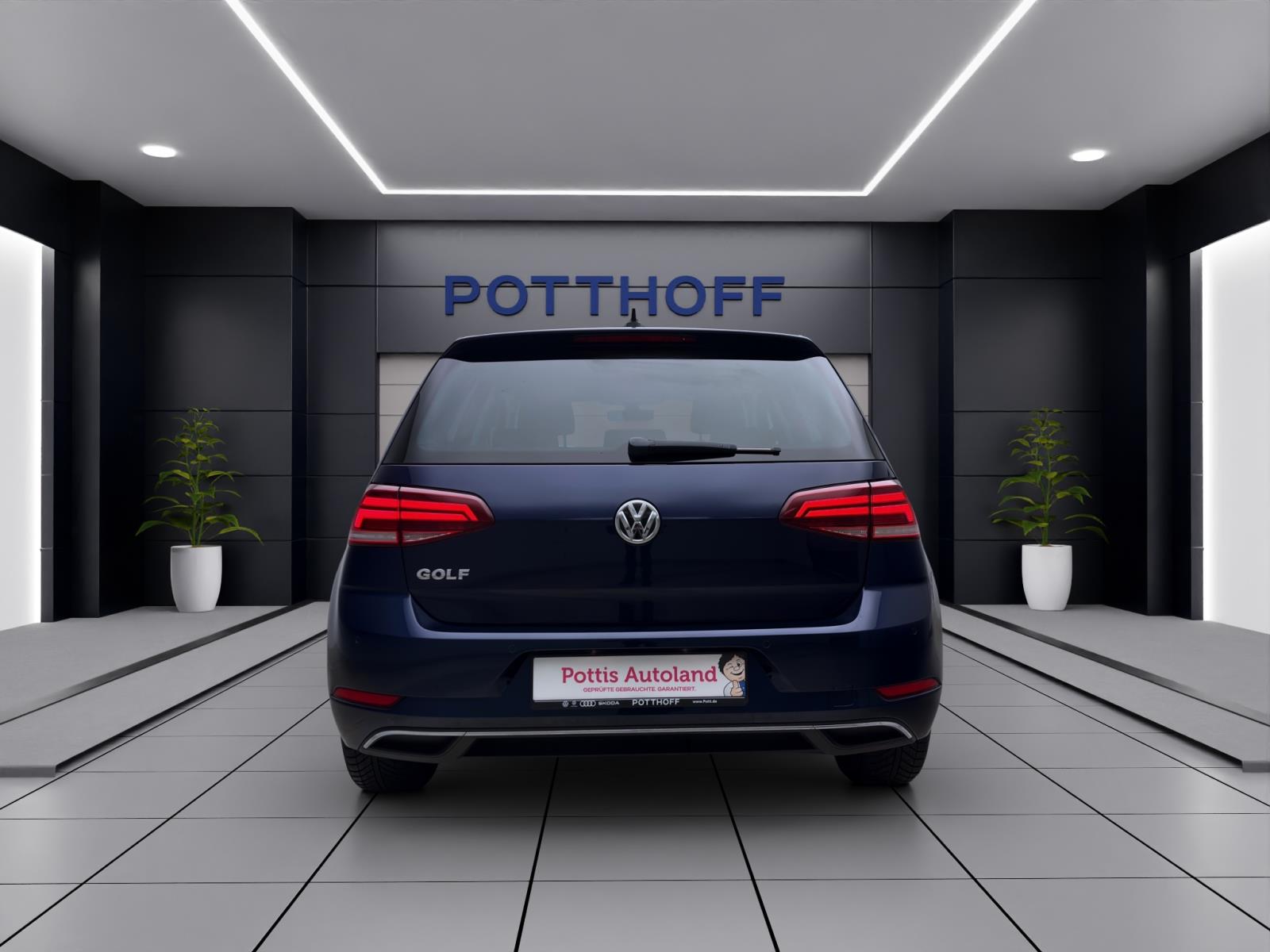 Volkswagen Golf 1.6 TDI SOUND ACC PDC KAMERA SITZHZG