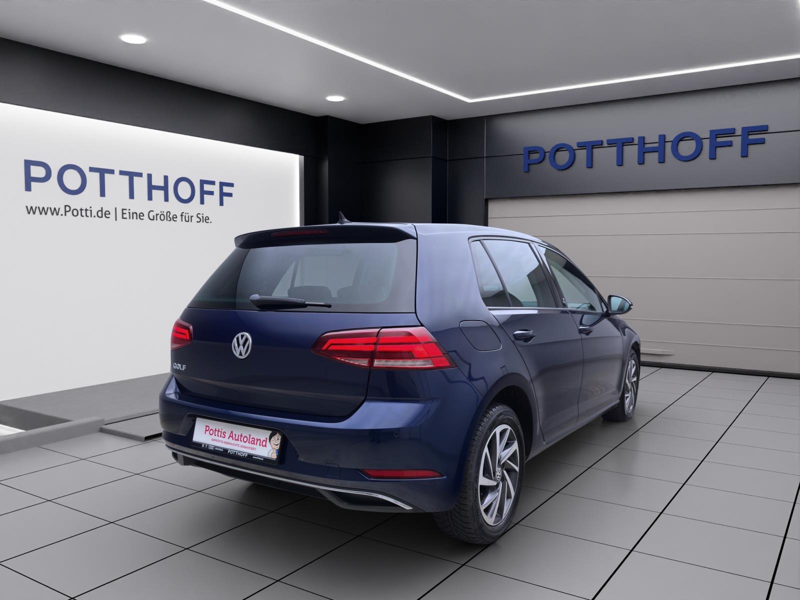 Volkswagen Golf 1.6 TDI SOUND ACC PDC KAMERA SITZHZG
