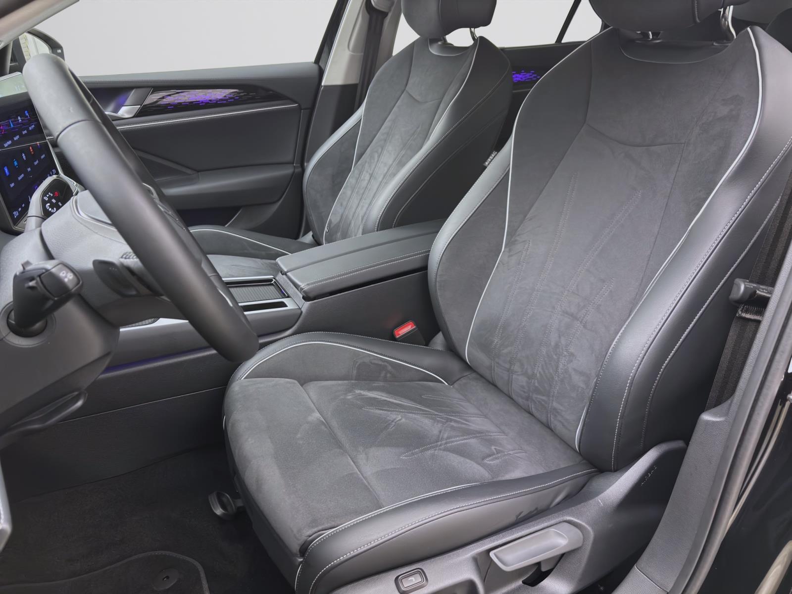 Volkswagen Passat Variant 2.0 TDI DSG ELEGANCE AHK NAVI ACC IQ.LIGHT