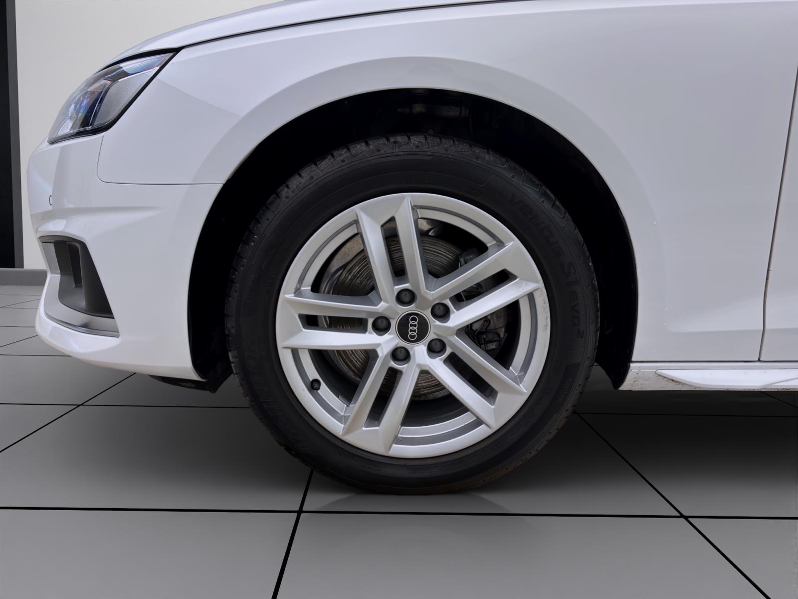 Audi A4 Avant 35 TDI ADVANCED STDHZG AHK KAMERA