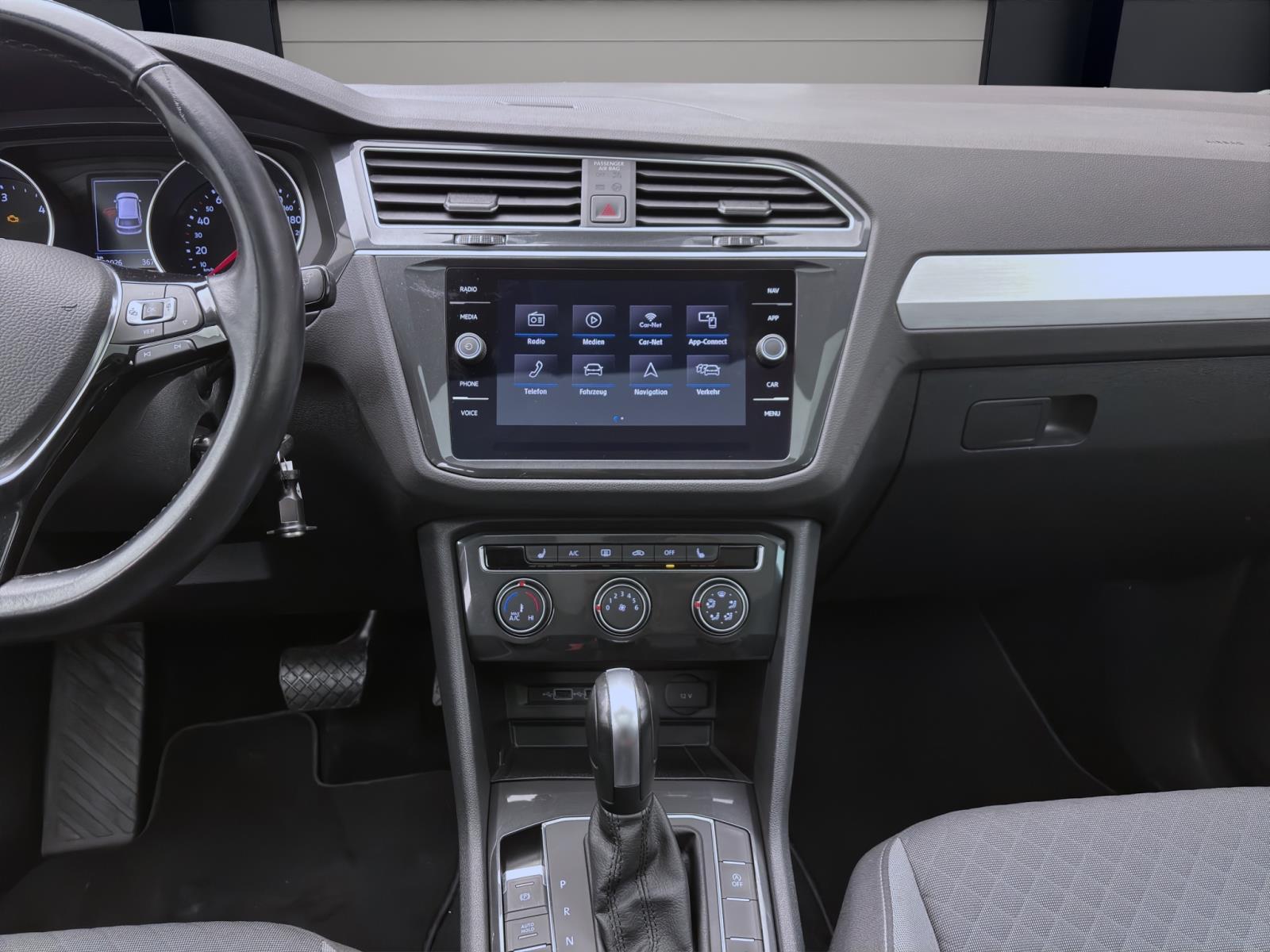 Volkswagen Tiguan 2.0 TDI DSG COMFORTLINE PANO NAVI ACC PDC