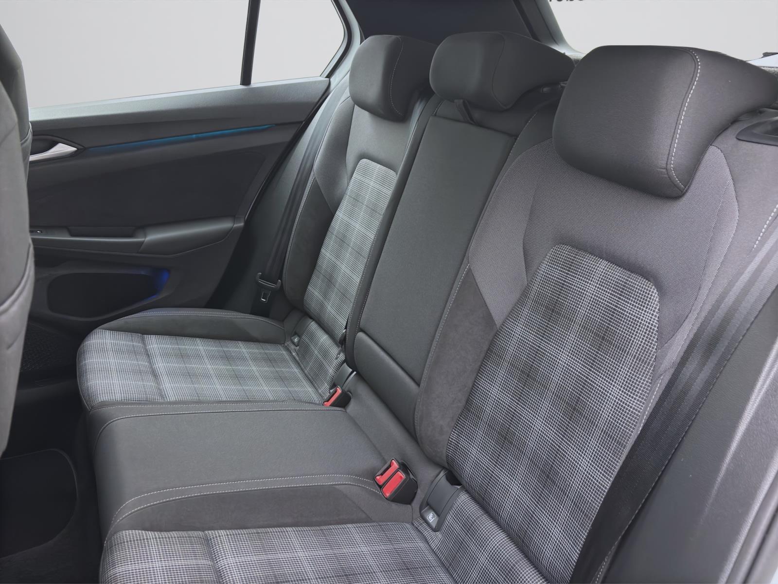 Volkswagen Golf 2.0 TDI DSG GTD PDC LED+ APPCONNECT