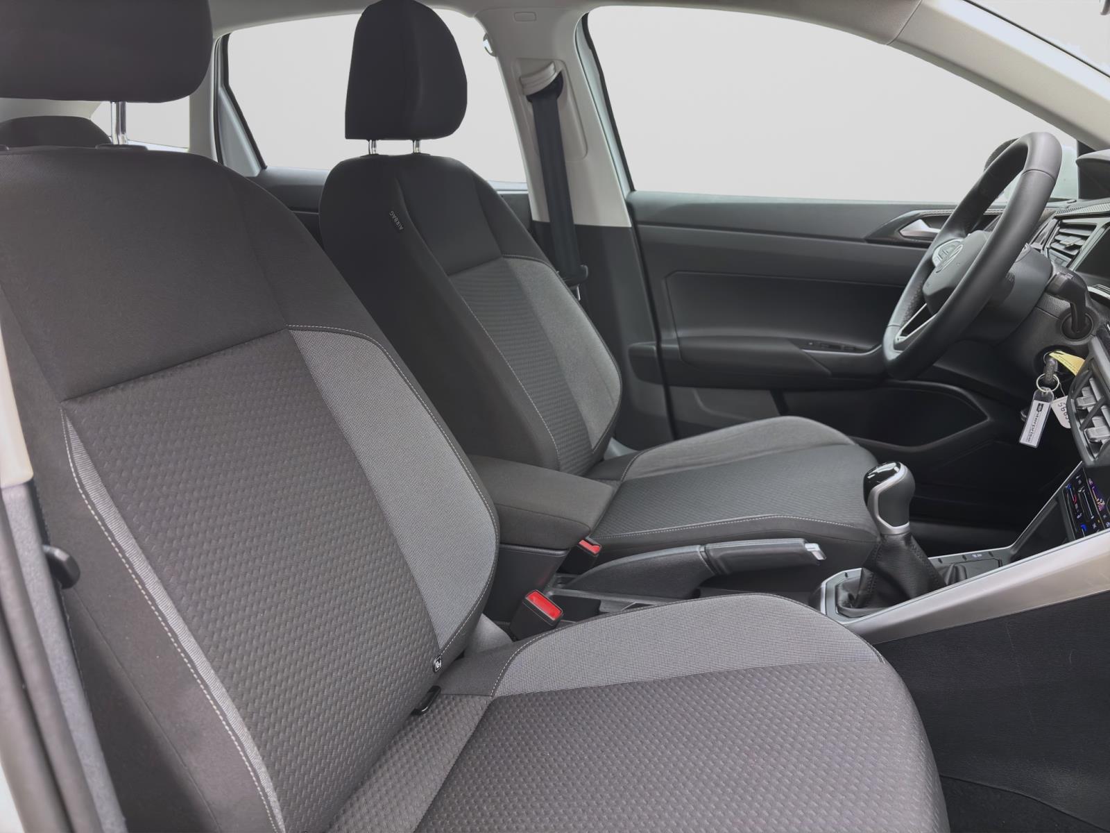 Volkswagen Taigo 1.0 TSI LIFE NAVI PDC LED SITZHZG